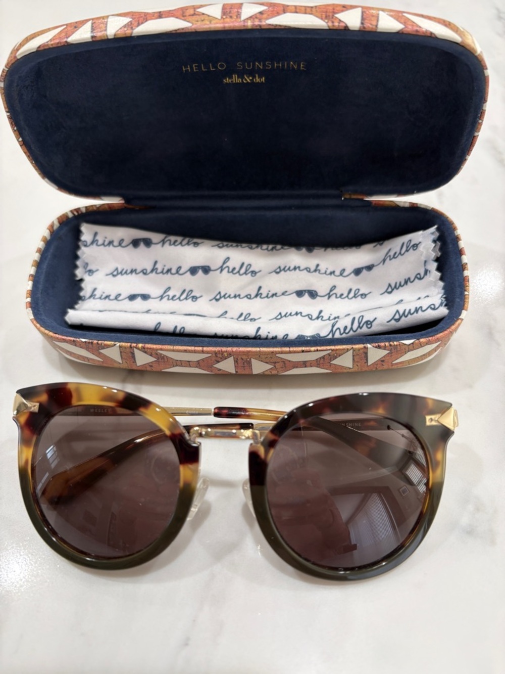 Stella & Dot Tortoiseshell and Gold Round Sunglasses